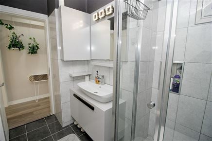 9bd2c77e-89f1-40ad-ad0f-ed981dbf6c29